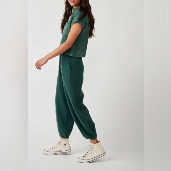 NWT Free People FP Beach Freya Short Sleeve Sweater Emerald Spell Green Size M - Picture 3 of 11